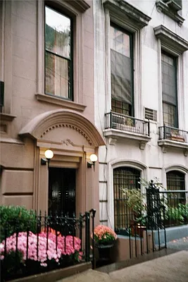 Rented by R New York | media 20