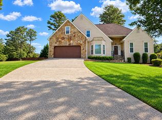 212 Shannon Dr, Woodstock, GA 30188