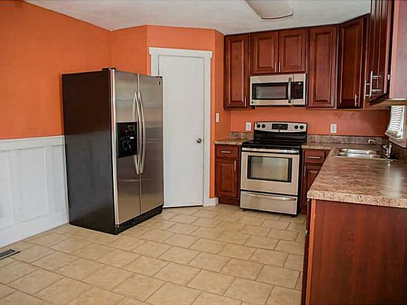 5th image of 1715 Cromwell Dr