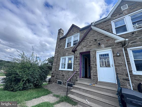 3rd image of 3301 Chippendale St