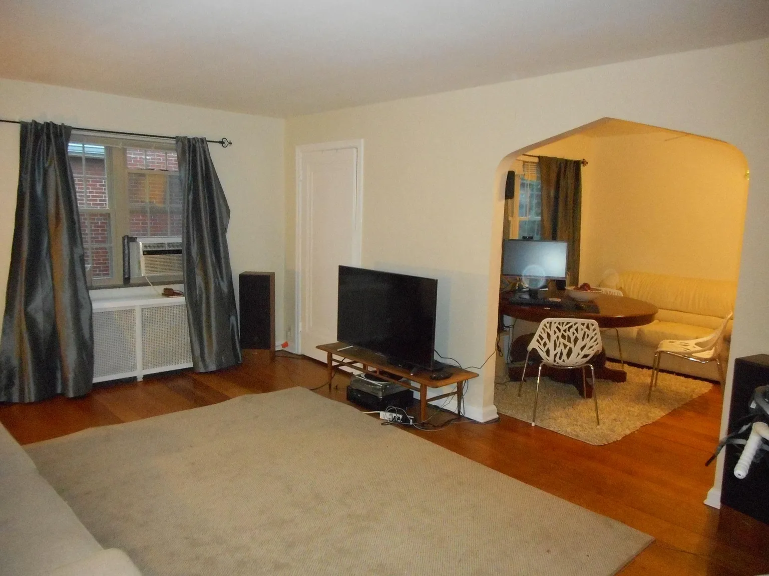 2 bed, 850 sqft, $1,575 — Photo 2