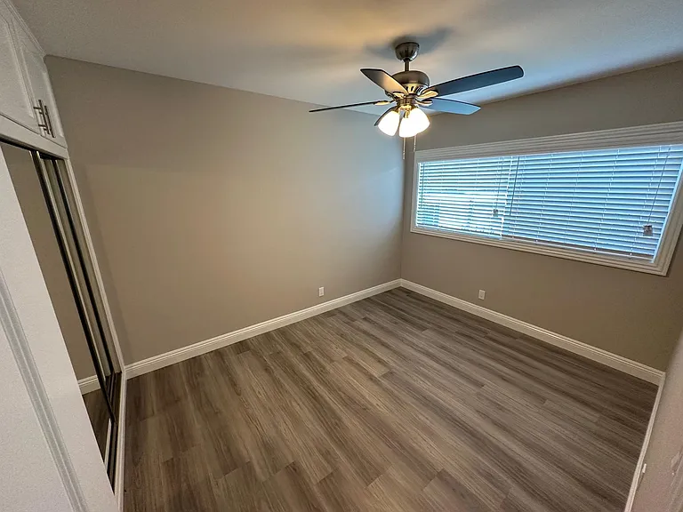 5235 Acacia St — Photo 11