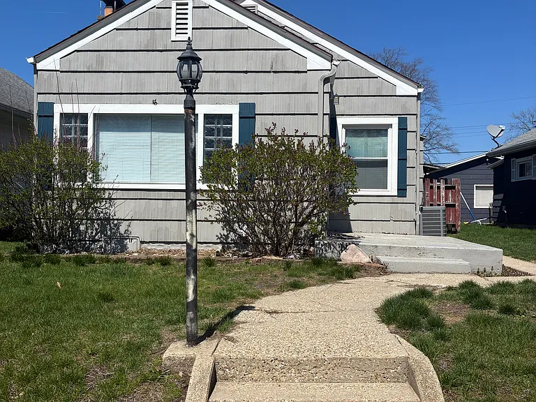 1717 E Ewing Ave — Photo 1
