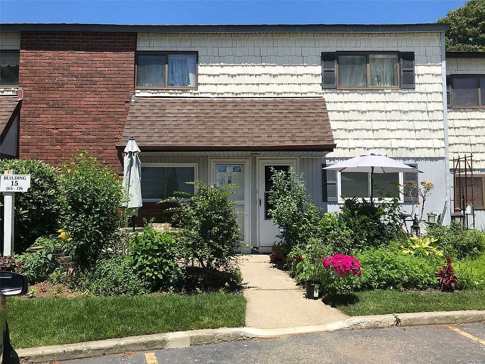 1st image of 168 N Pt Cir