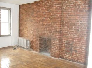 215 Van Buren St, Brooklyn, NY 11221