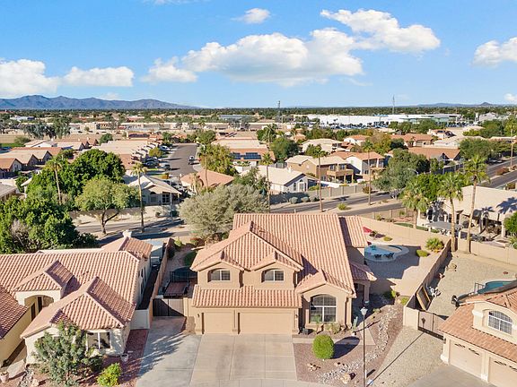 4th image of 7836 W TARO Lane