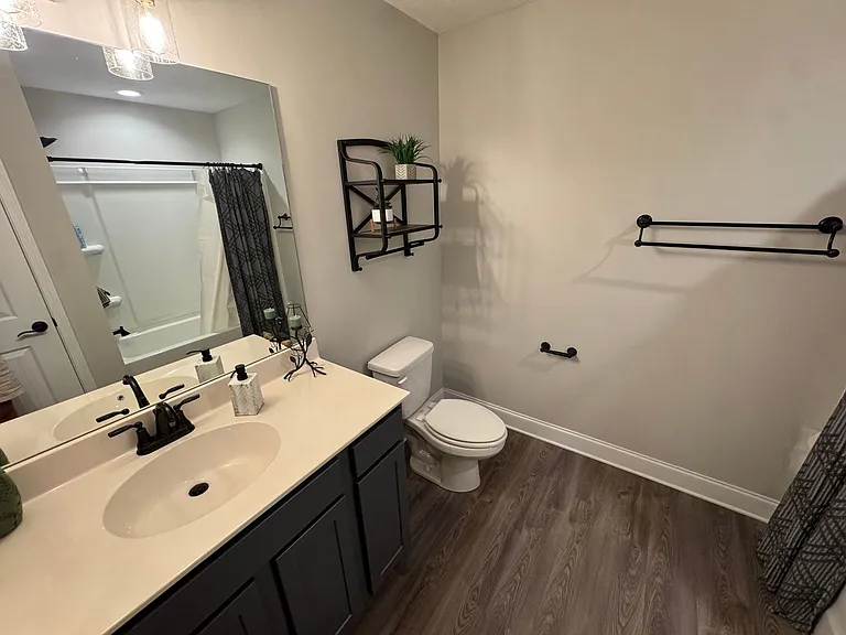 104 Deerberry Ln — Photo 6