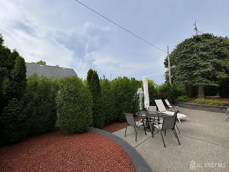 41 Harrison St — Photo 15
