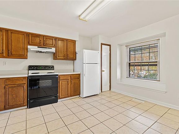 4th image of 1509 Brenland Cir