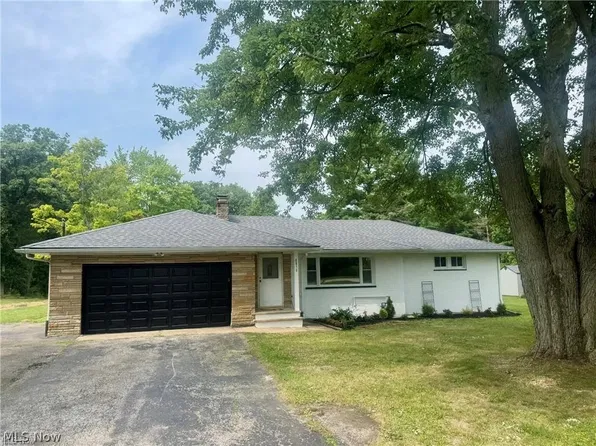 8839 Billings Rd, Willoughby, OH 44094