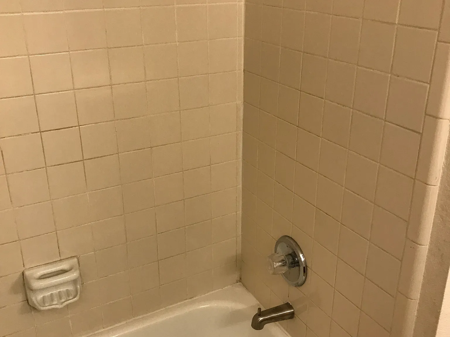 3 bed, 1400 sqft, $1,950 — Photo 4