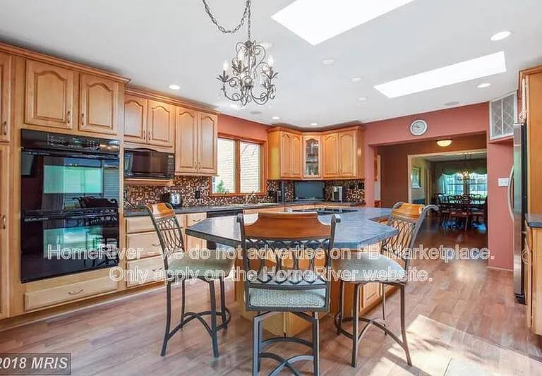 4417 Neptune Dr — Photo 7