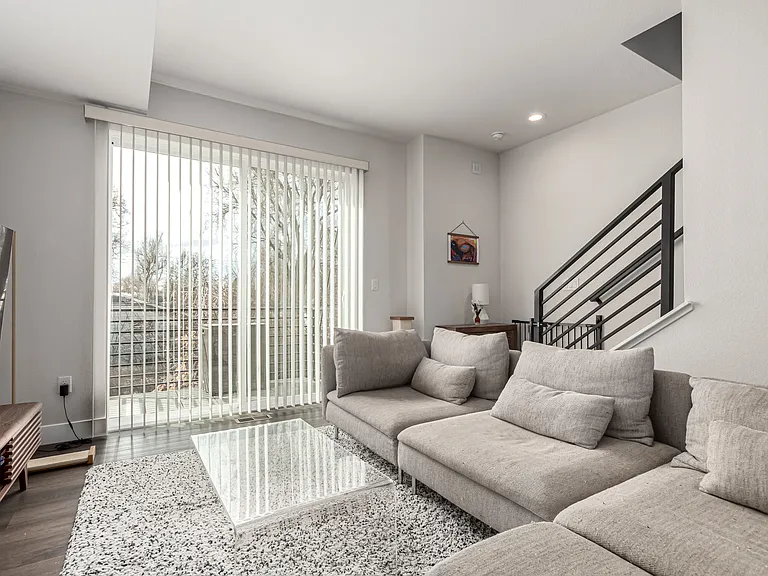 5523 W 10th Ave — Photo 12