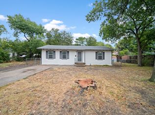 215 McKenzie St, Waxahachie, TX 75165