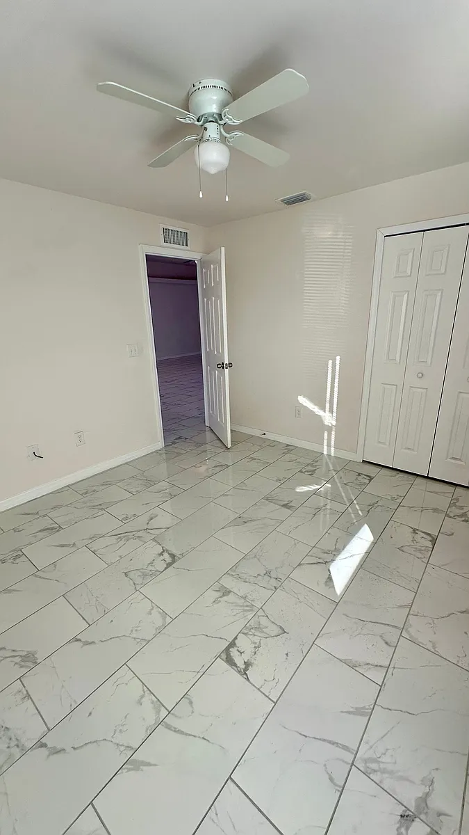 Building Photo - 3305 SW 15th Pl #3305