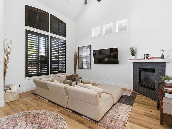 3rd image of 14429 Greymoore Cir