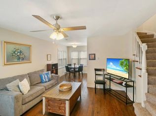 234 Prairie Ave #234, Libertyville, IL