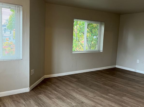 2416 E Madison St #5