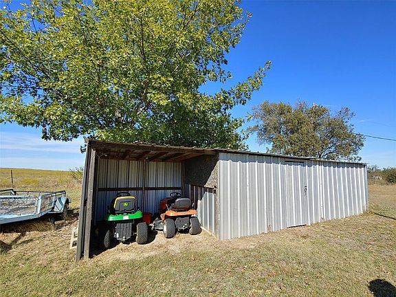 5th image of 4016 Daniels Pl