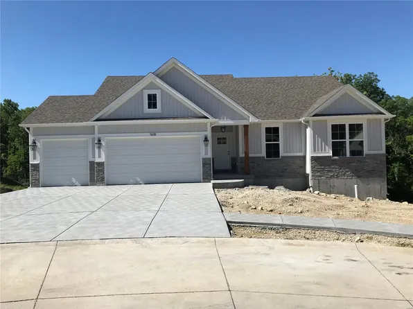 1615 Sugar Creek Dr, Festus, MO 63028