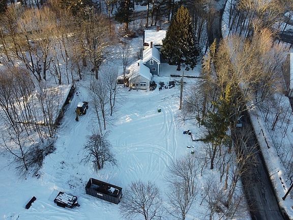 2nd image of 9 Olive St