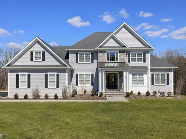8 Gregory Ln, Warren Twp., NJ 07059