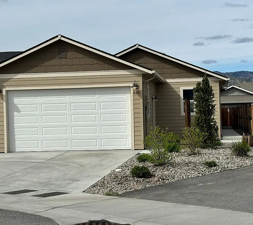 444 S Kansas Loop