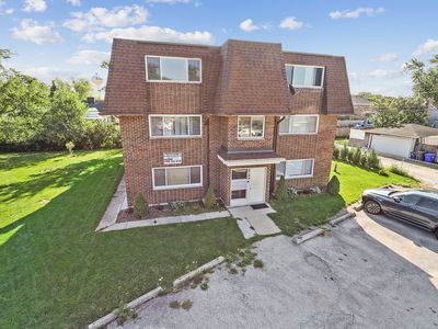 8149 Ogden Ave APT 3N, Lyons, IL, 60534