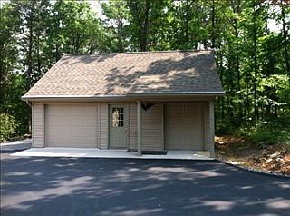 2nd image of 811 Forest Dr