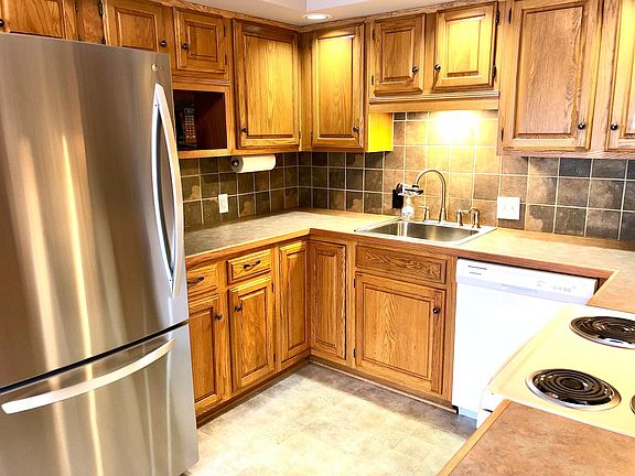 4th image of 3910 Heatherwood Dr E