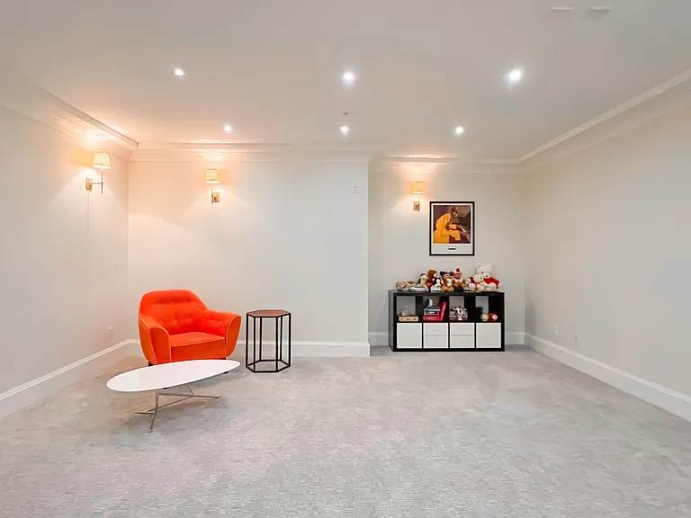 4158 Doncaster Way — Photo 17