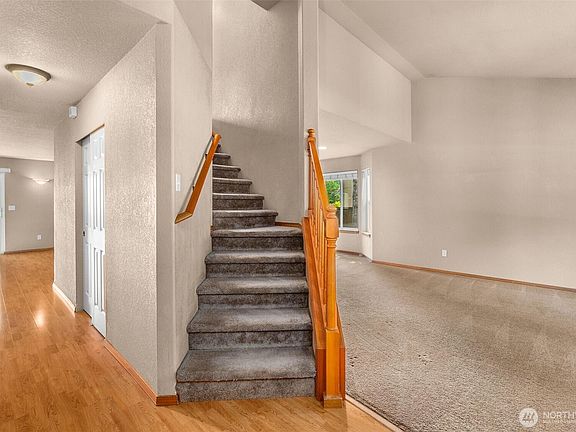 4th image of 2619 Boulevard Park Court SE
