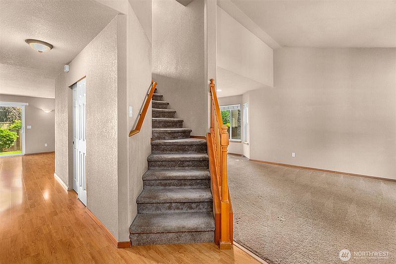 4th image of 2619 Boulevard Park Court SE