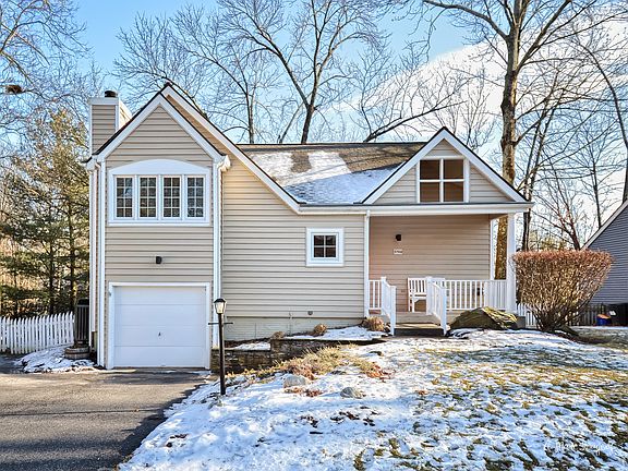 3rd image of 5768 Windwood Way