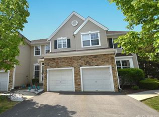 102 Crocus Ct, Dayton, NJ