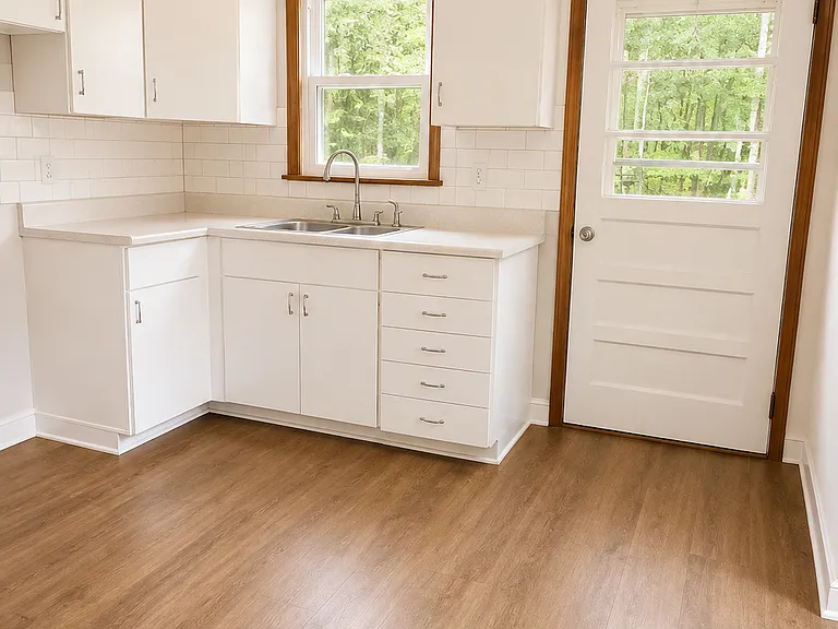 8 Laurel Ln — Photo 3