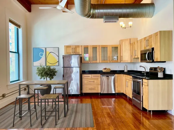 49 Munroe St APT 201, Lynn, MA 01901