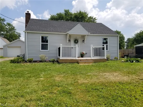 4114 Buchtel Ave NE, Louisville, OH 44641