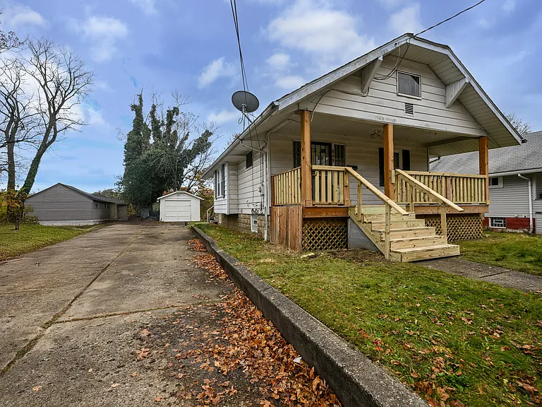 848 Fess Ave — Photo 2