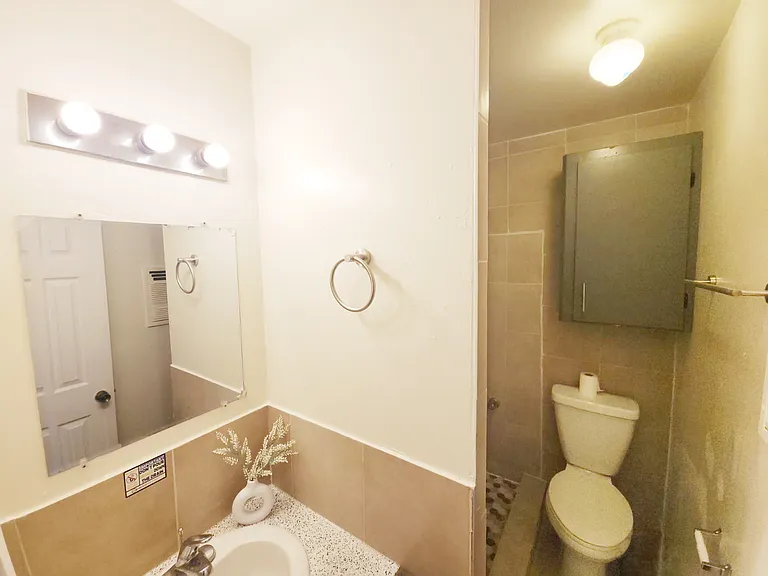 5606 Harvard St — Photo 9