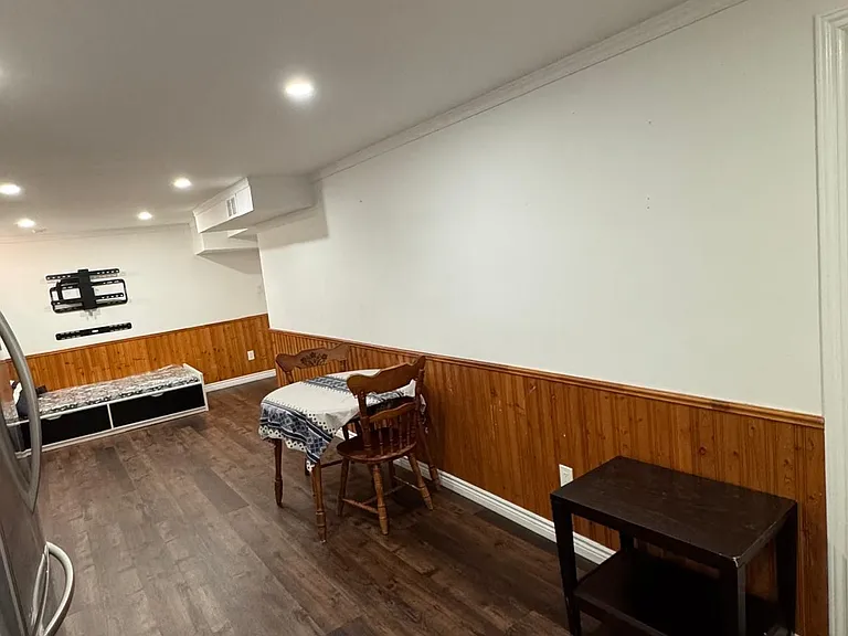 14 Romano Cres #LOWER — Photo 4