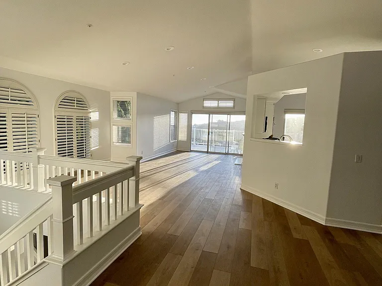 77 San Raphael — Photo 7