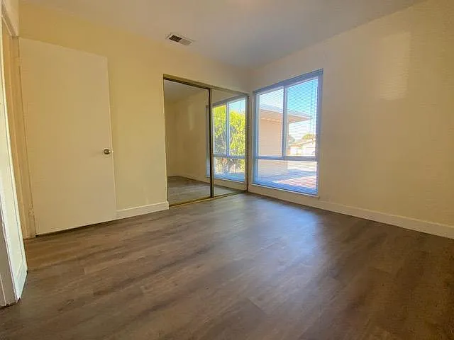 3404 San Marino Ave — Photo 8