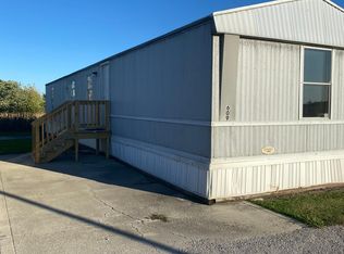 609 Charles St, Gillespie, IL 62033