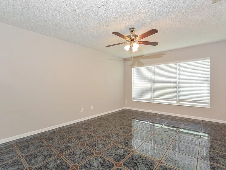 2801 River Ridge Dr — Photo 10