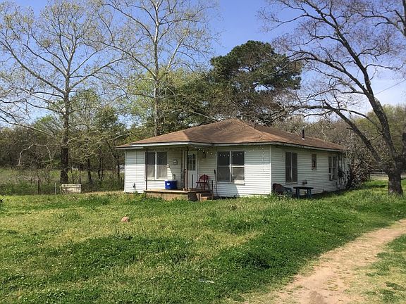 3rd image of 1703 Piney Woods Ln