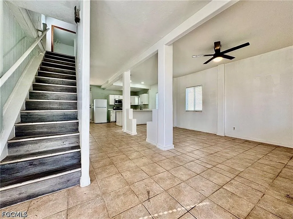 3 bed, 1.5 bath, 1800 sqft, $1,800 — Photo 4