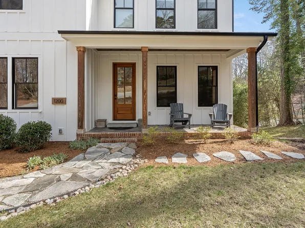 1200 Roosevelt Dr, Chapel Hill, NC 27514