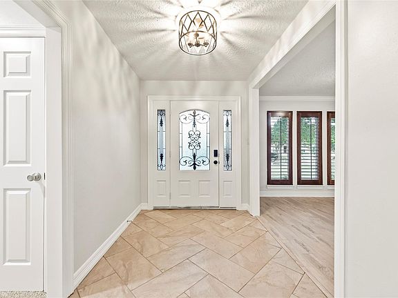 5th image of 5903 Echo Lake Ln