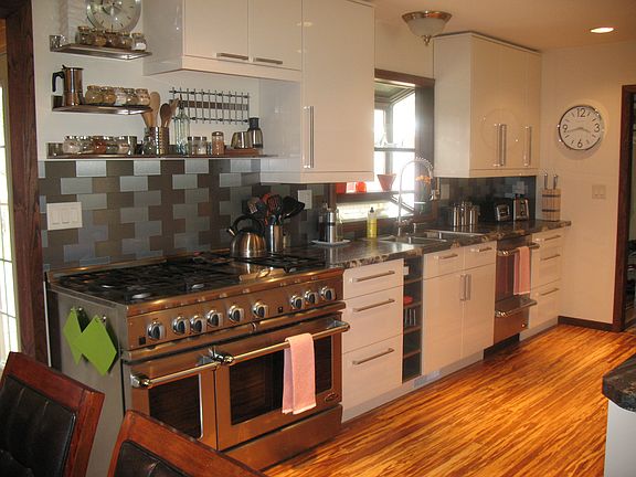 Commercial Oven/Kitchen